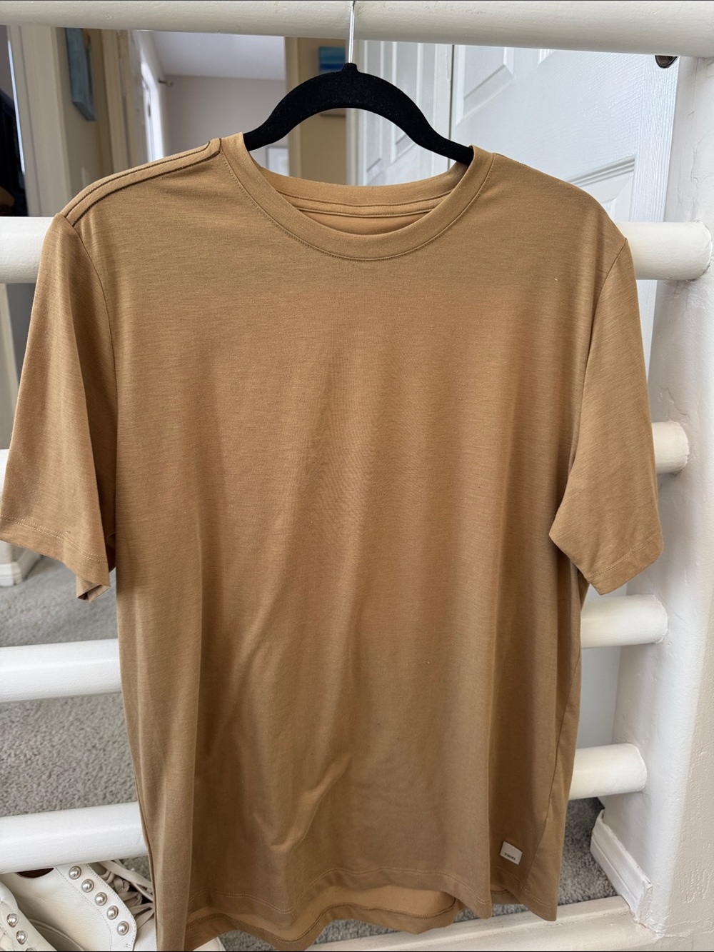 Vuori Short Sleeve Crew Tee in Camel Brown